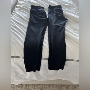 Gap blackout technology leggings size medium package of 2